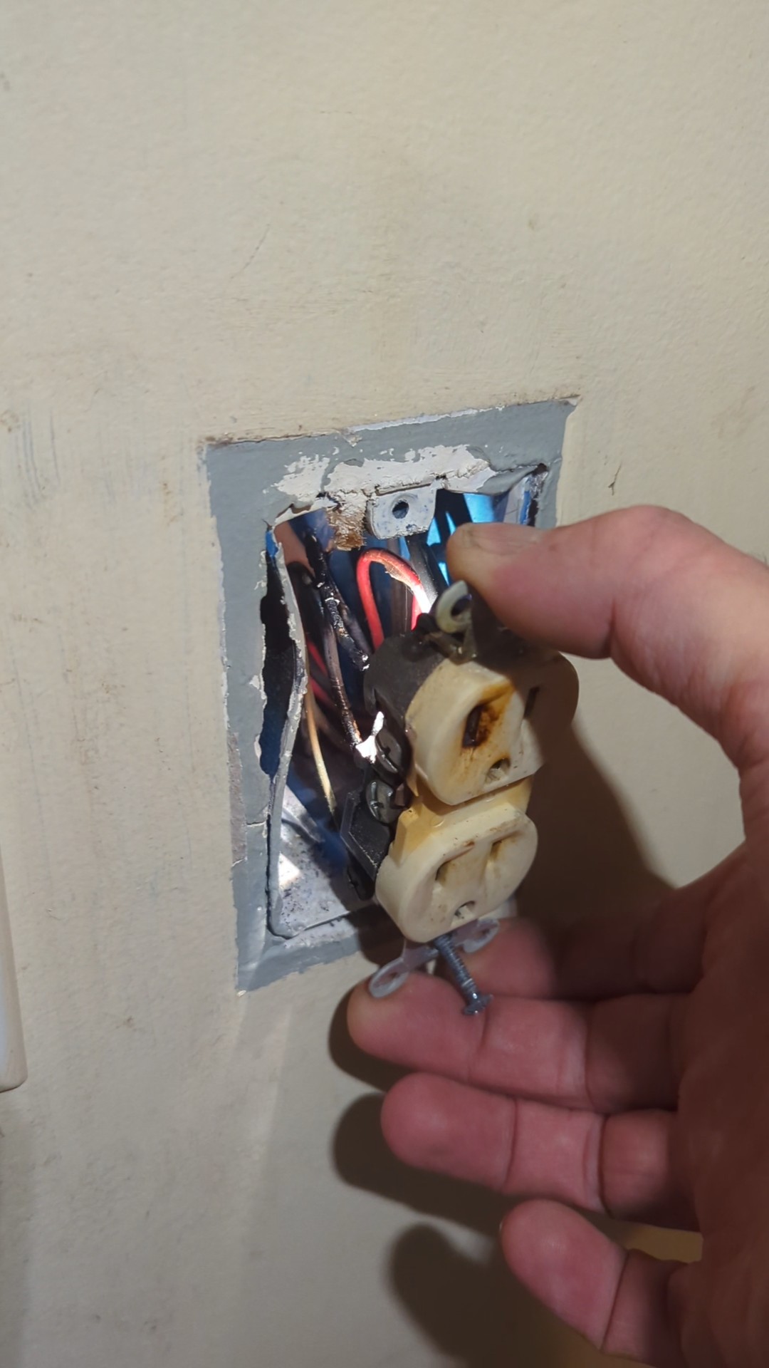 Essential Winter Electrical Safety Tips